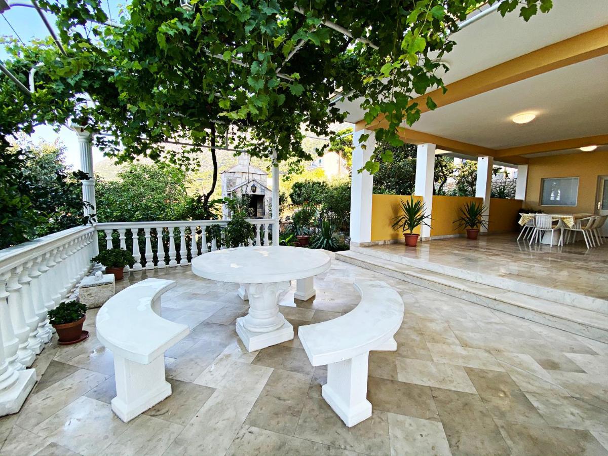 Apartments And Rooms Katarina Živogošće Εξωτερικό φωτογραφία