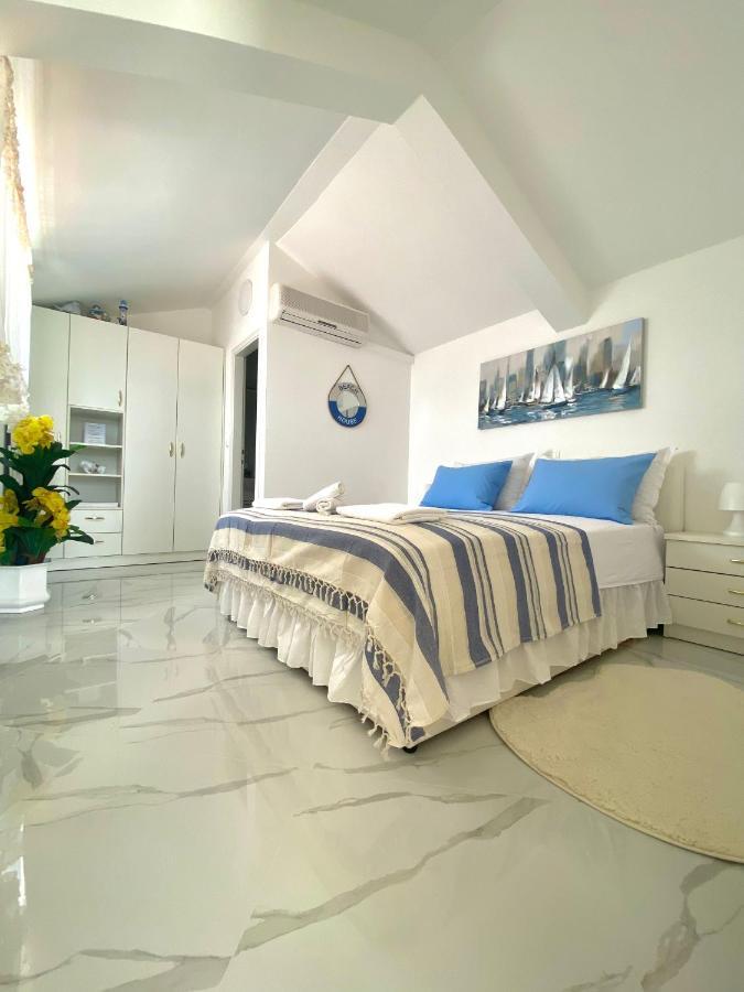 Apartments And Rooms Katarina Živogošće Εξωτερικό φωτογραφία
