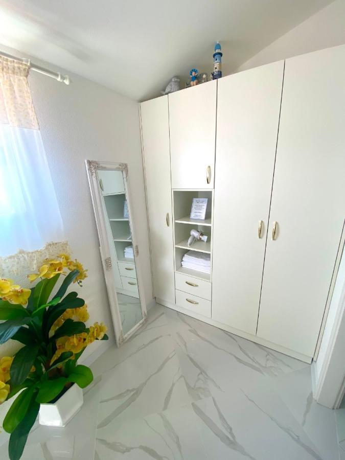 Apartments And Rooms Katarina Živogošće Εξωτερικό φωτογραφία