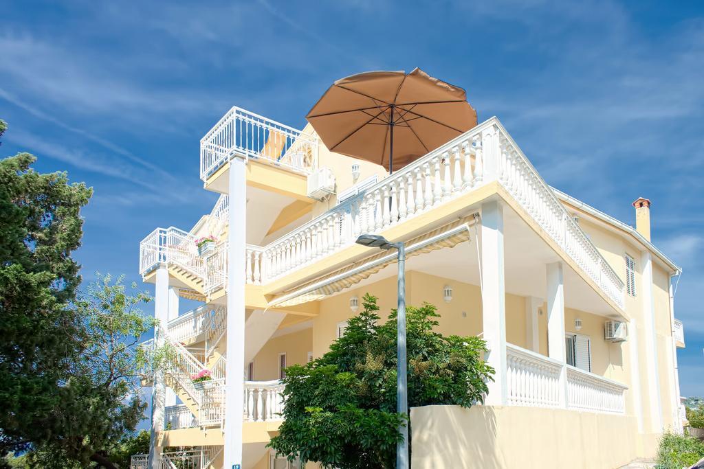 Apartments And Rooms Katarina Živogošće Εξωτερικό φωτογραφία